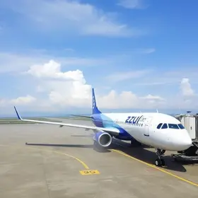 Azul